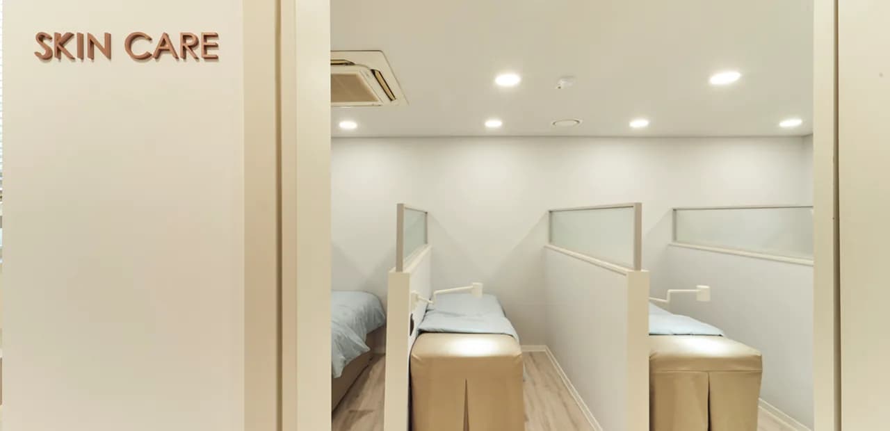 JIWOO Clinic device treatment room