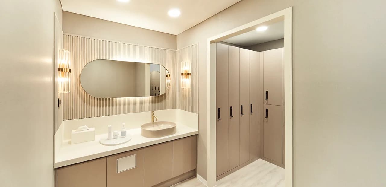 JIWOO Clinic changing and preparation area